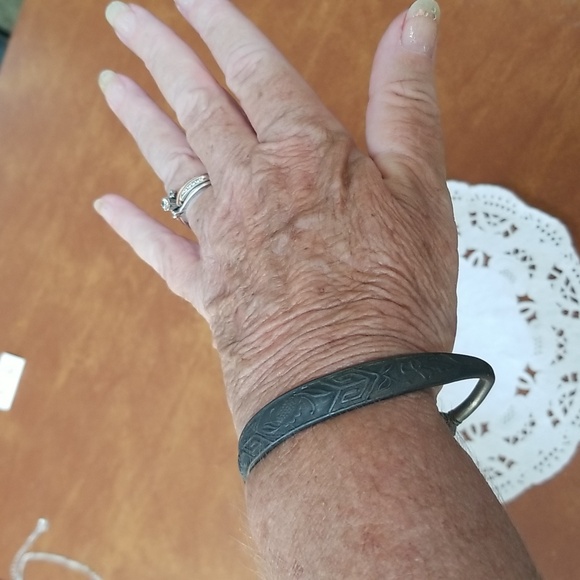 🖤MEN'S METAL FORGED BANGLE CUFF BRACELET - Picture 5 of 10